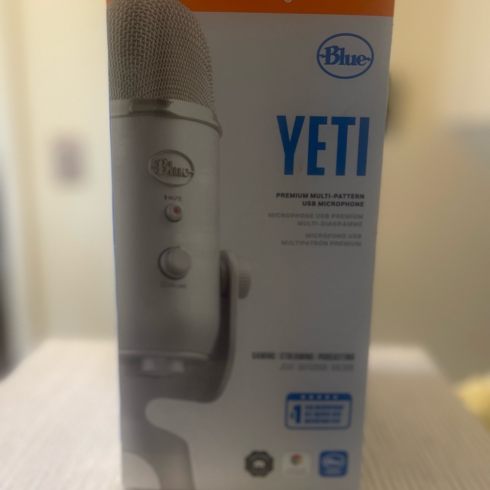 Blue Yeti Microphone - Picture 4 of 4